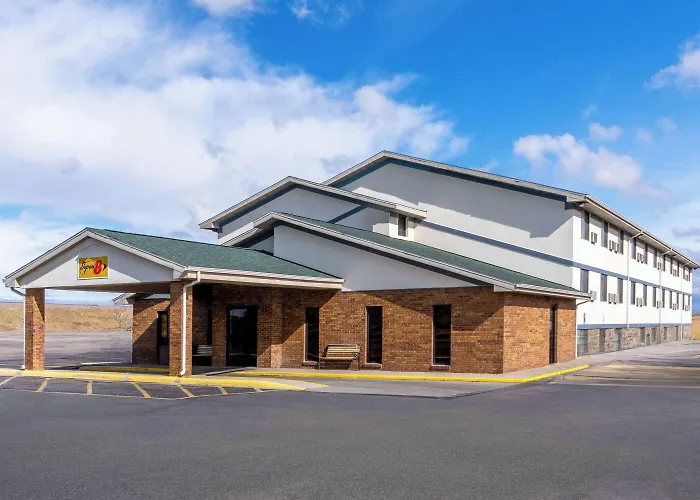 Super 8 By Wyndham Cheyenne Wy