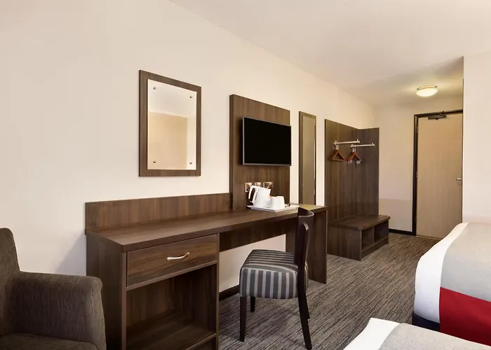 Ramada Bristol West