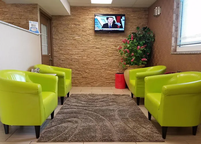 Super 8 By Wyndham Plattsburgh