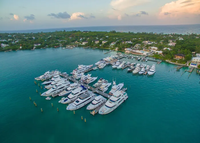 Romora Bay Resort & Marina