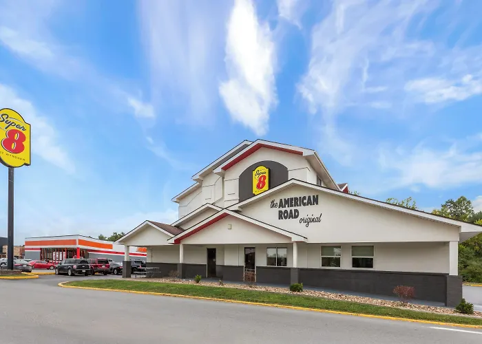 Super 8 By Wyndham Summersville - New River National Park