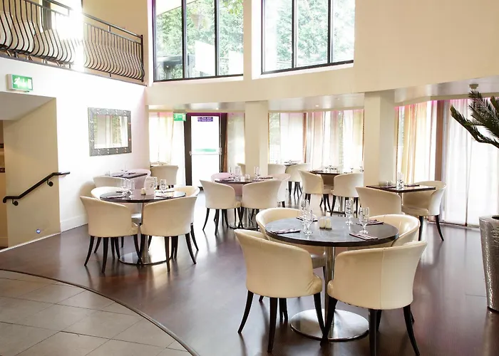 Waterfoot Hotel