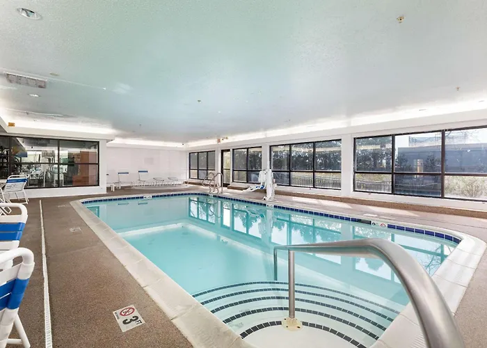 Comfort Suites Lombard - Addison