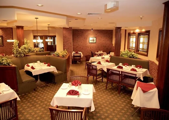 Albatross Hotel