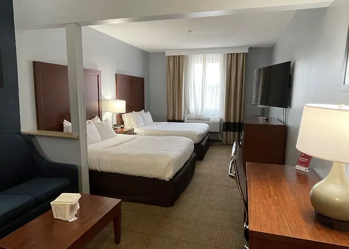 Quality Suites Waldorf