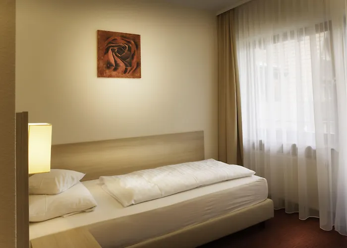 Flair Hotel Weinstube Lochner