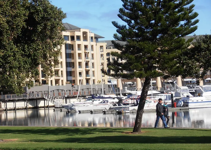Haven Marina Motel