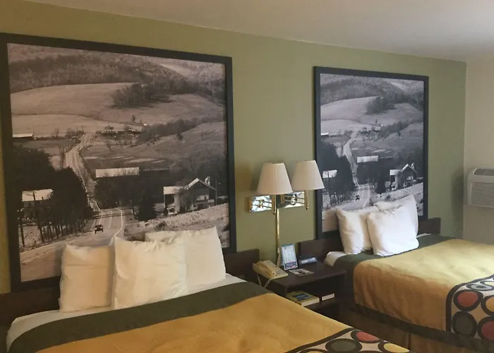 Super 8 By Wyndham West Middlesex/Sharon Area