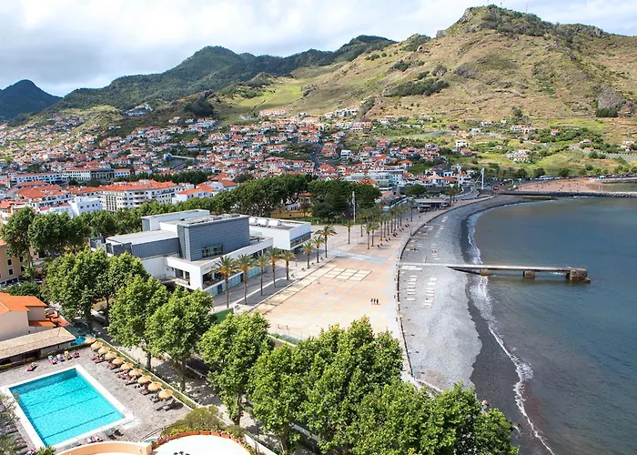 Baia Madeira Hotel