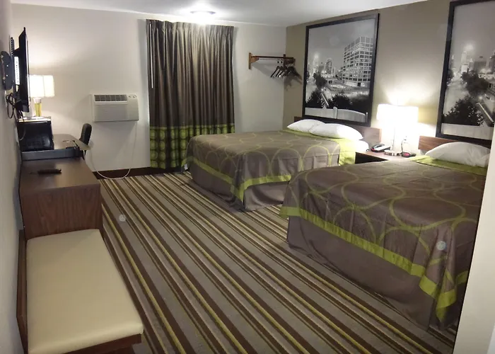 Super 8 By Wyndham Ardmore