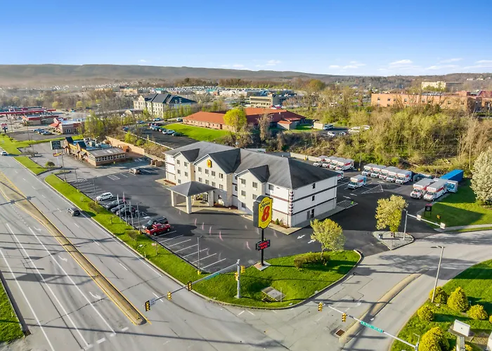 Super 8 By Wyndham Uniontown Pa