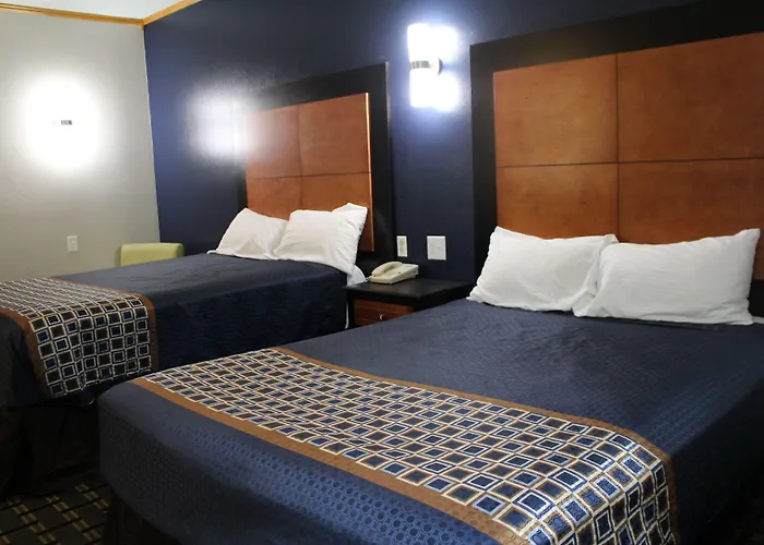 Home Gate Inn & Suites