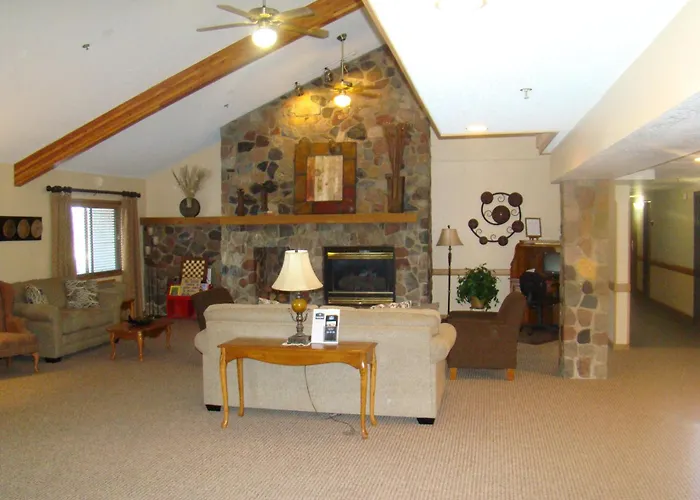 Boarders Inn & Suites By Cobblestone Hotels - Faribault