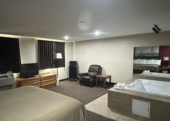 Super 8 By Wyndham West Branch