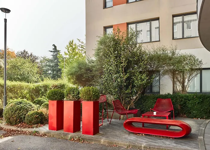 B&B HOTEL Vélizy Est