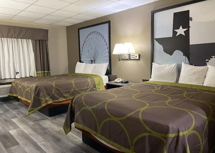 Super 8 By Wyndham Gainesville Tx