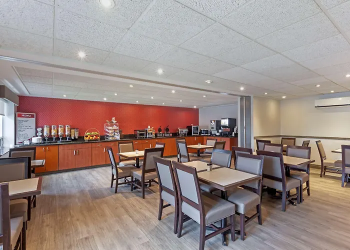 Best Western Plus Burlington Inn & Suites