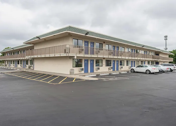 Motel 6 Kansas City, Mo - Airport