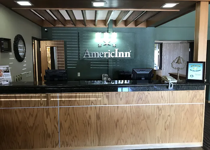 Americinn By Wyndham West Bend