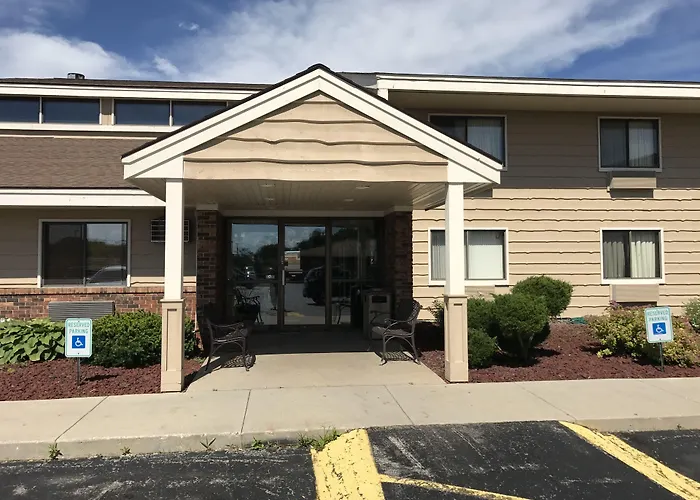 Americinn By Wyndham West Bend