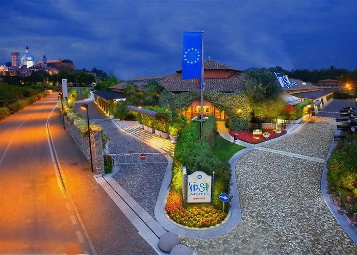 Vip'S Motel Luxury Accommodation & Spa