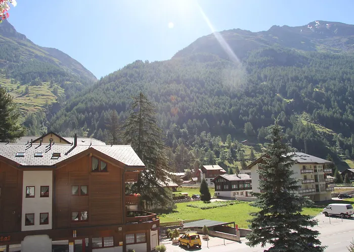 Typically Swiss Hotel Taescherhof