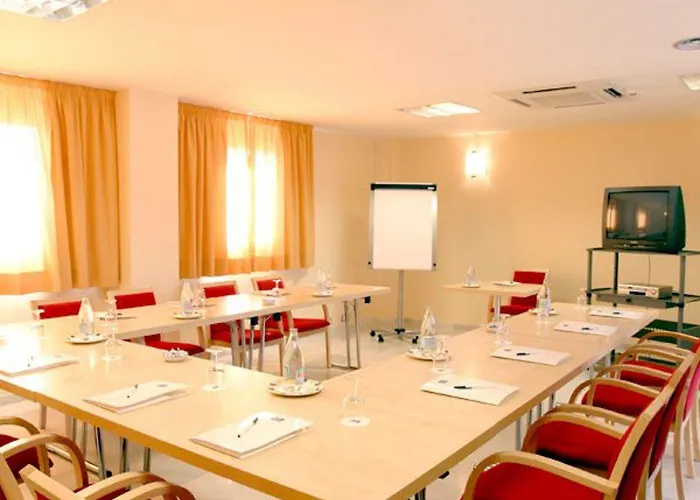 Hotel Holiday Inn Express Madrid-Rivas By Ihg