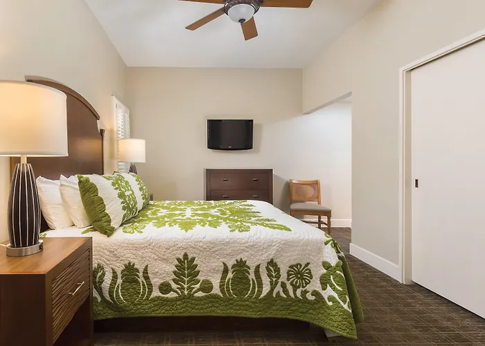 Wyndham Royal Sea Cliff Resort