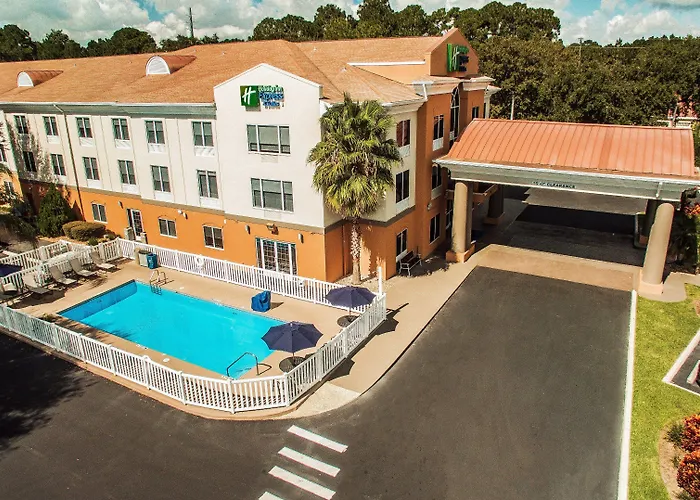 Holiday Inn Express & Suites Tavares By Ihg
