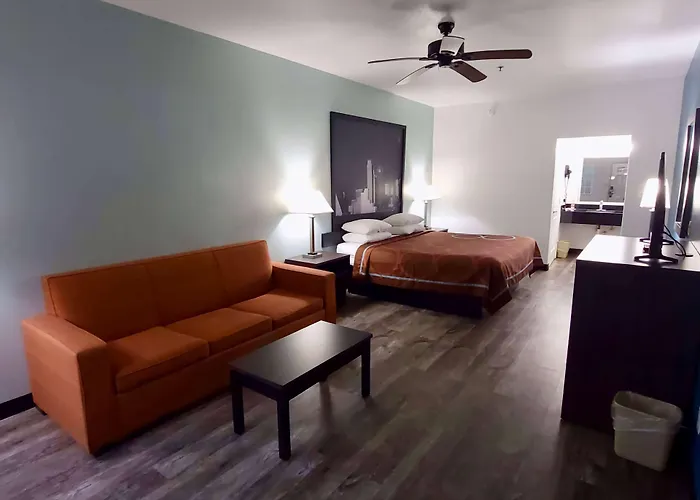 Scottish Inns & Suites Forney