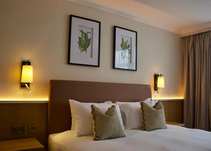 Twin Trees Hotel & Brusna Falls Leisure