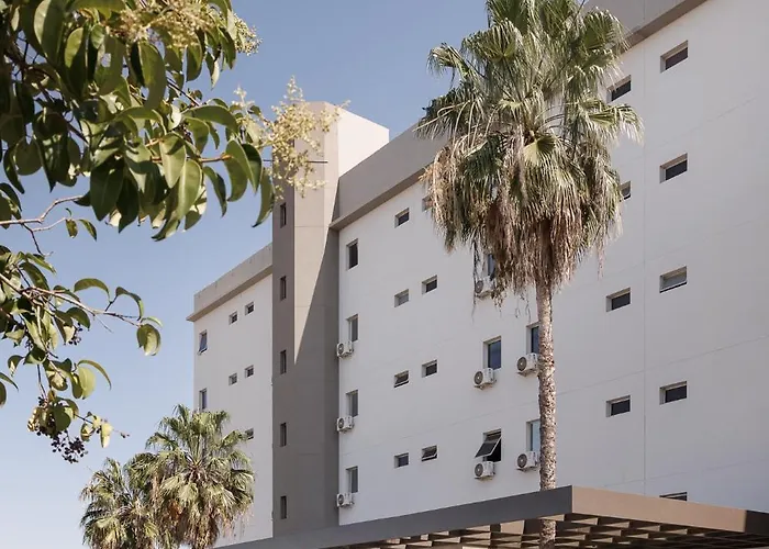 Jr Hotel