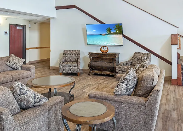 Estherville Hotel & Suites