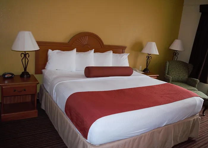 Best Western Plus Strawberry Inn & Suites