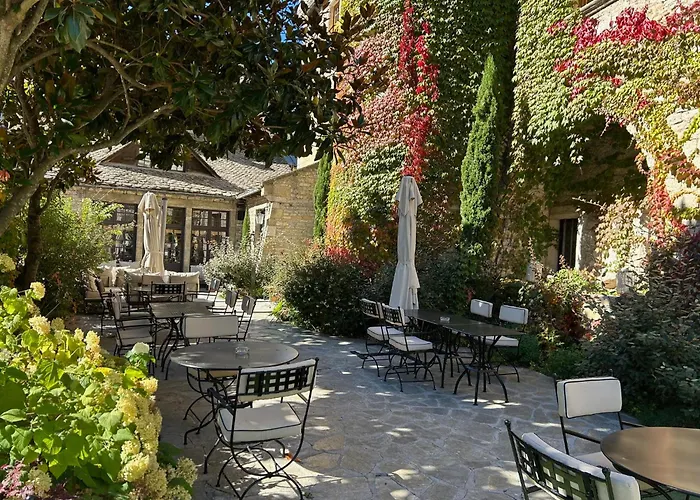 Hôtel-Restaurant Le Manoir De Montesquiou