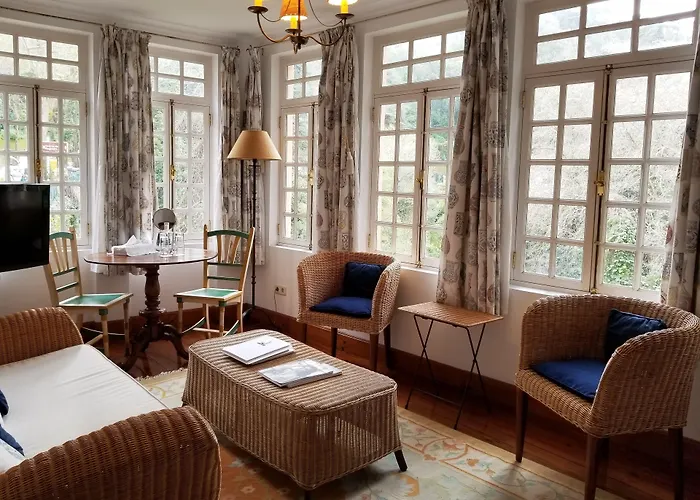 Lawrences Hotel