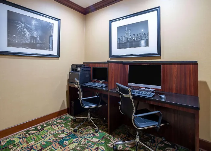 Days Hotel By Wyndham North Bergen