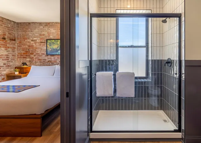 Lightwell Hotel & Spa