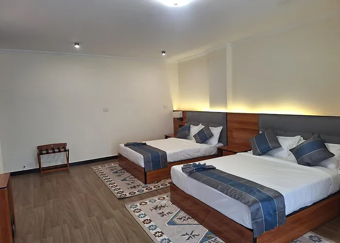 Point Central Hotel