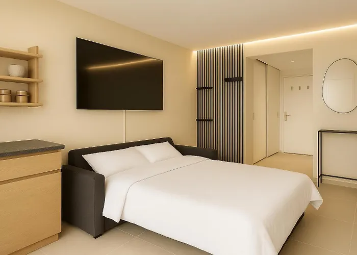 Escala - Family Room