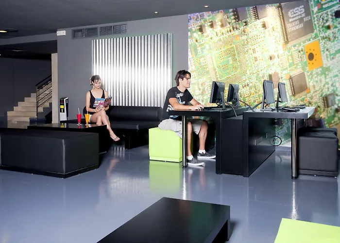 Globales Torrenova (Adults Only)