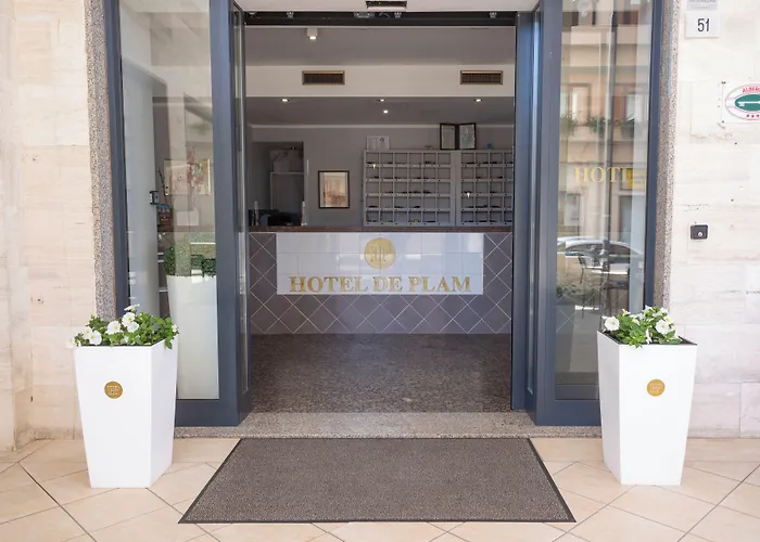 Hotel De Plam