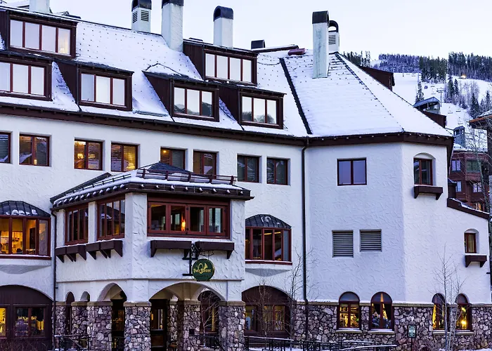 Poste Montane Lodge By East West