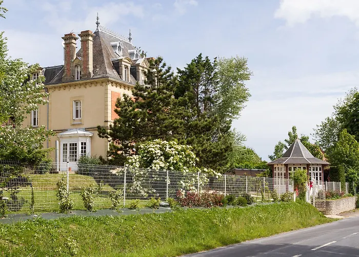 Les Villas D'Arromanches, Teritoria