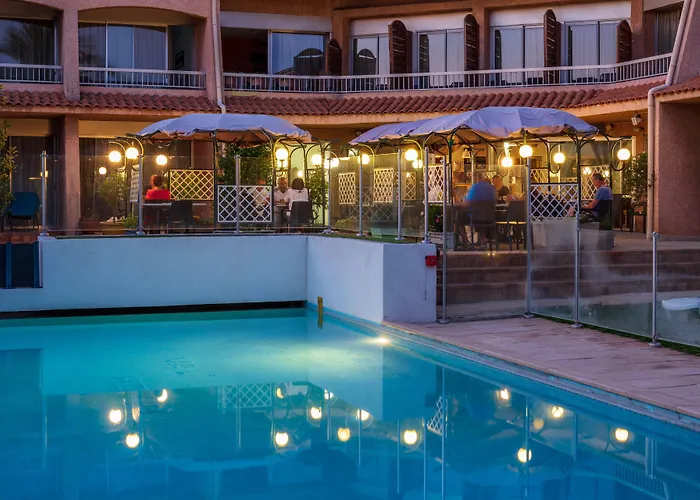 Noemys Toulon La Valette - Hotel Restaurant Avec Piscine