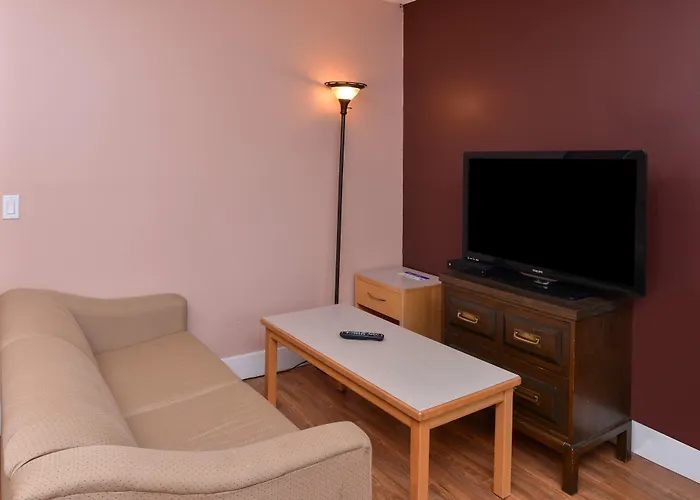Canadas Best Value Inn & Suites-Castlegar