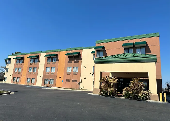 Quality Inn & Suites Hattiesburg North