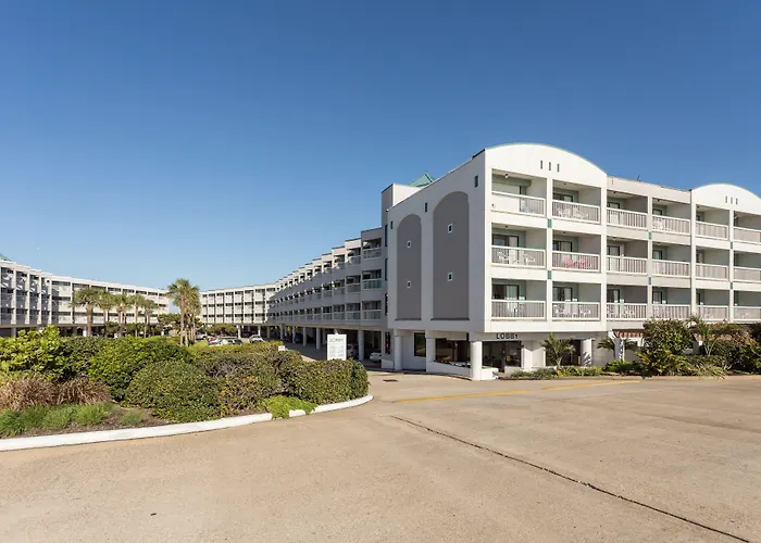 Casa Del Mar Beachfront Suites