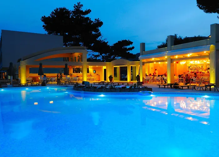 Akrotiri Beach Resort & Spa - Adult Friendly
