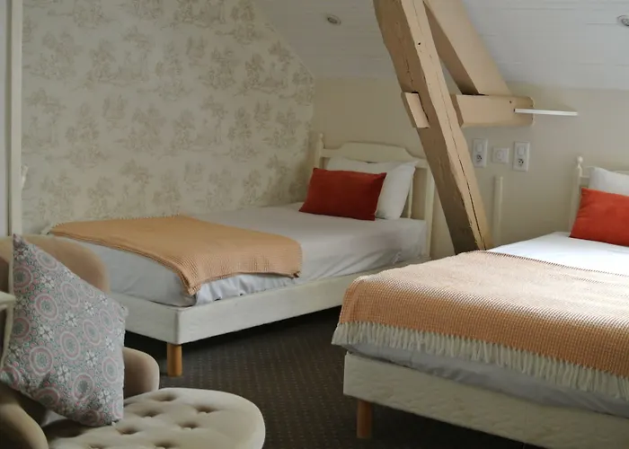 Logis Hôtel Louise de Savoie